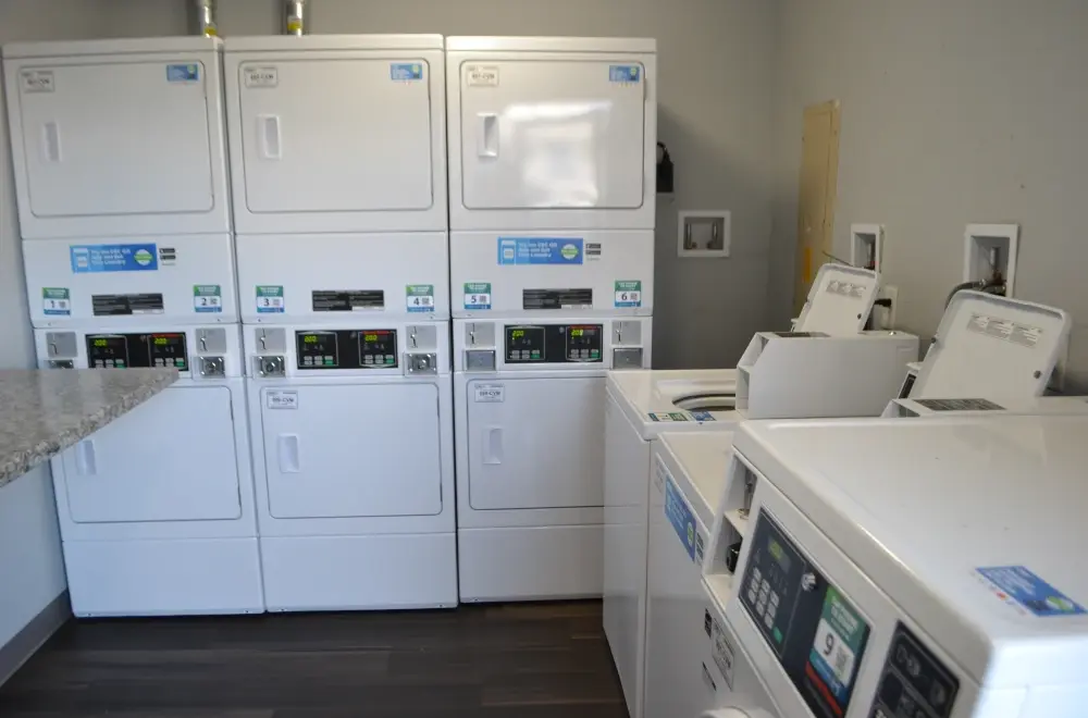 NOBLE SUITES 10885 HARTS RD. JACKSONVILLE, FL 32218