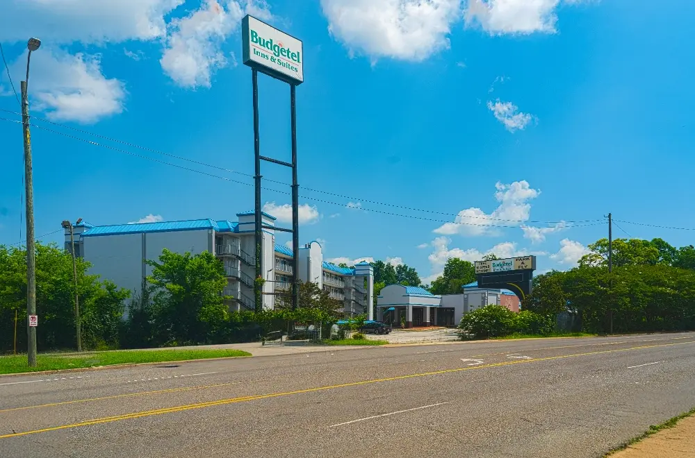 HomeTowne Studios by Red Roof