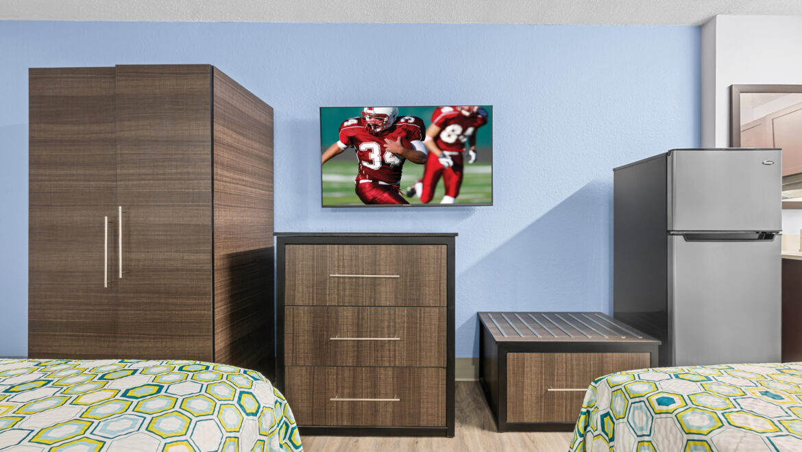 Room 131 Double Bed with Kitchenette Image 4