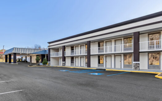 HomeTowne Studios by Red Roof