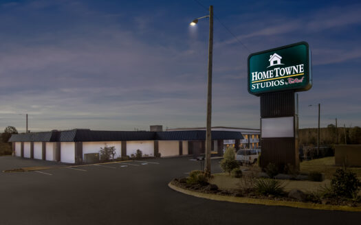 HomeTowne Studios by Red Roof