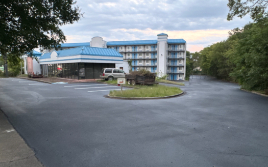 HomeTowne Studios by Red Roof